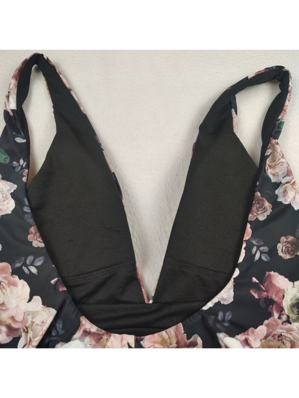 NEW Gianni Bini Plunge One-Piece Swimsuit Midnight Garden Floral Sz L - Picture 7 of 11